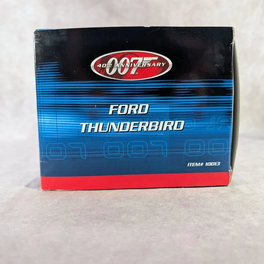 James Bond 007 Die Another Day Ford Thunderbird Coral 1:18 Beanstalk 10013 Box